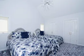 Beach Paradise - Spacious Home 5 Min Walk to Beach - Image 3