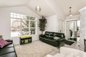 Trelle - Cozy Fireplace, Fenced Yard, & DbleGarage - Image 2