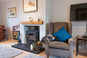 Host & Stay - Laylands Yard - Image 3