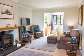 Host & Stay - Laylands Yard - Image 2
