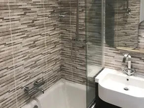 Family Apartment - Private Bathroom - View of J - Image 4