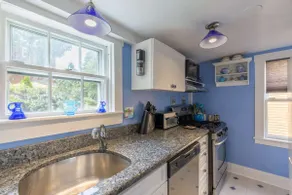 Særlige -See Gardens of Marblehead Bloom, 4 min gang til stranden, Privat Patio-Brackett Cottage - Image 5