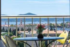 Jadran apartment with balcony and parking garage - Image 2