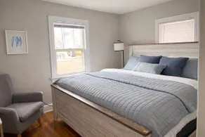 Beautiful Bungalow Next to UNC - Free Cruiser Bikes! - Image 3