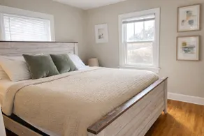 Beautiful Bungalow Next to UNC - Free Cruiser Bikes! - Image 4