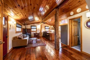 Farmview Cottage at White Lotus Eco Spa Retreat - Image 2
