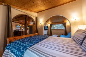 Farmview Cottage at White Lotus Eco Spa Retreat - Image 4