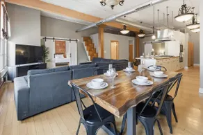 Top Floor Loft 4 Bedrooms and 2 000 sq ft - Image 2