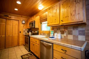 Cozy Cabin with Pastoral Views - Image 5