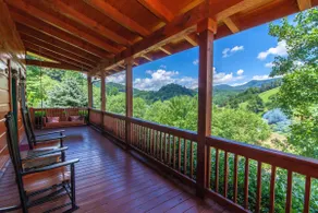 Cozy Cabin with Pastoral Views - Image 4