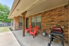 NY! College Station Home w / Yard - 5 minutter til A & M! - Image 3