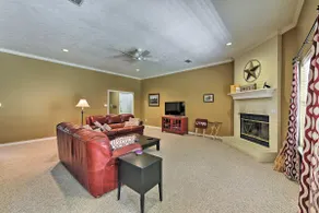 NY! College Station Home w / Yard - 5 minutter til A & M! - Image 4