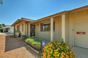 Golfers' Paradise! Upscale Home in Sun City - Image 2