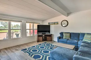 Golfers' Paradise! Upscale Home in Sun City - Image 4