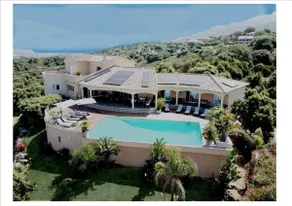 Large contemporary villa with pool. 5* - Image 2