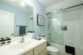 Cavalier Suite | Near UVA | Amenities | Parking - Image 5