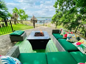 The Lake Shack on Lake Travis - Image 5