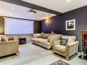The Golden Crown spa venue - Image 3