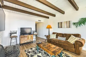 3 Mi to Old Town: Scottsdale Condo w/ Pool & Lake - Image 4