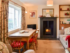 St Cadoc Cottage - Image 3