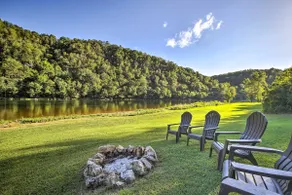 Cozy Waterfront Cottage w/ Deck on White River! - Image 2