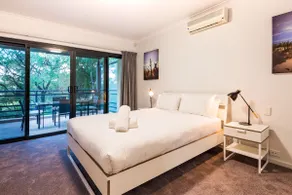 Broadwater Bliss—Beachside Escape w/ Resort Perks - Image 5