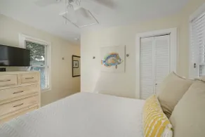 Greenback: Pet Friendly, 3 Houses to Beach Seaside - Image 4