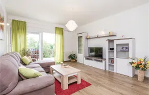 Acomodações de 3 quarto em Jurdani - Image 2