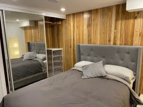 1 bedroom Guest Suite by the Subway - Image 4