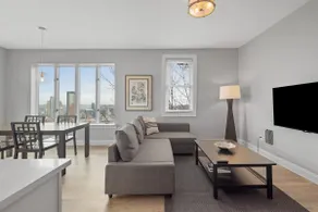 Skyline Luxury - Stylish 1BR with Panoramic Views - Image 4