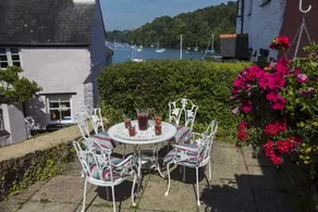 Holly Cottage - charming village location, views - Image 3