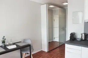 Comfort apartment with balcony - Image 4