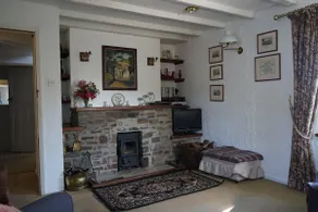 The Cottage - Sea Views, Direct Access to Beach, Pet Friendly - Image 3
