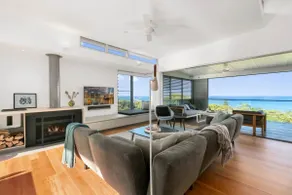 Spectacular Home Stunning Ocean & Headland Views - Image 2