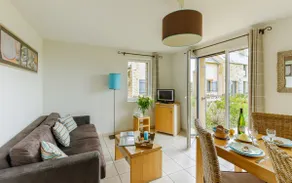 Duplex Cottage Near the Port! - Image 2