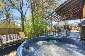 College Station Getaway w/ Hot Tub & Courtyard! - Image 2