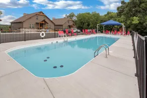 NY! Lavish Home w / Decks-skridt til Table Rock Lake - Image 3
