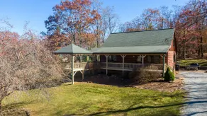 A Bears Hill - Log Cabin in Boone med badtunna, stor gård och damm. - Image 2
