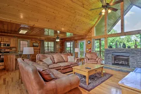 1 Mi to Dollywood: Quiet Cabin w/ Hot Tub! - Image 5