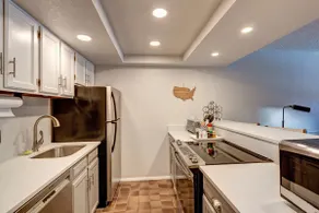 Mountainside Retreat - Sleeps 4 - Image 5