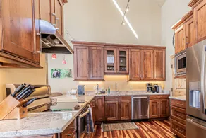 Dogs Friendly, Private Hot Tub, Fireplace, Views! - Image 3