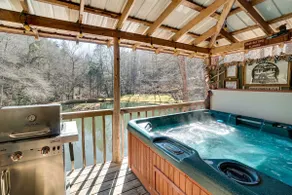 NY! Drömmande Dahlonega Cabin på Pond med Hot Tub! - Image 2