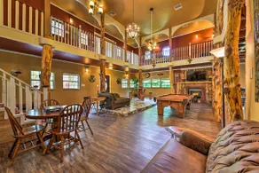 NY! Rymlig Conroe Home w / fotboll och biljardbord! - Image 4
