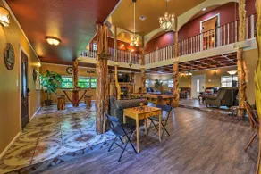 NY! Rymlig Conroe Home w / fotboll och biljardbord! - Image 5