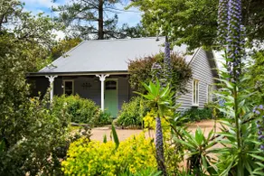 Illoura - Image 2