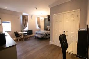 Maddermarket. Lovely, private home from home - Image 2