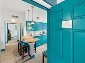Uptown Cottage - Walk to the Beach and Restaurants - Image 2