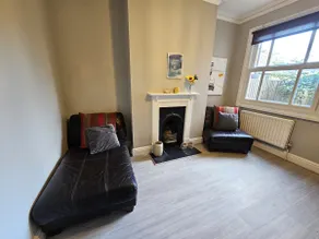 Knighton Villa - Image 5