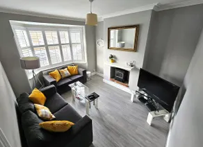 Knighton Villa - Image 2