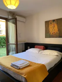 Roma 2 Apartment - THE V Collection - Image 2